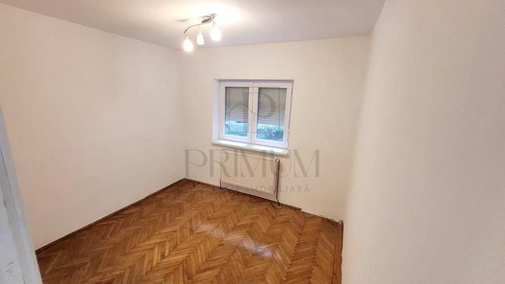 Aradului - 3 camere - decomandat - parter inalt - ZONA LINIS