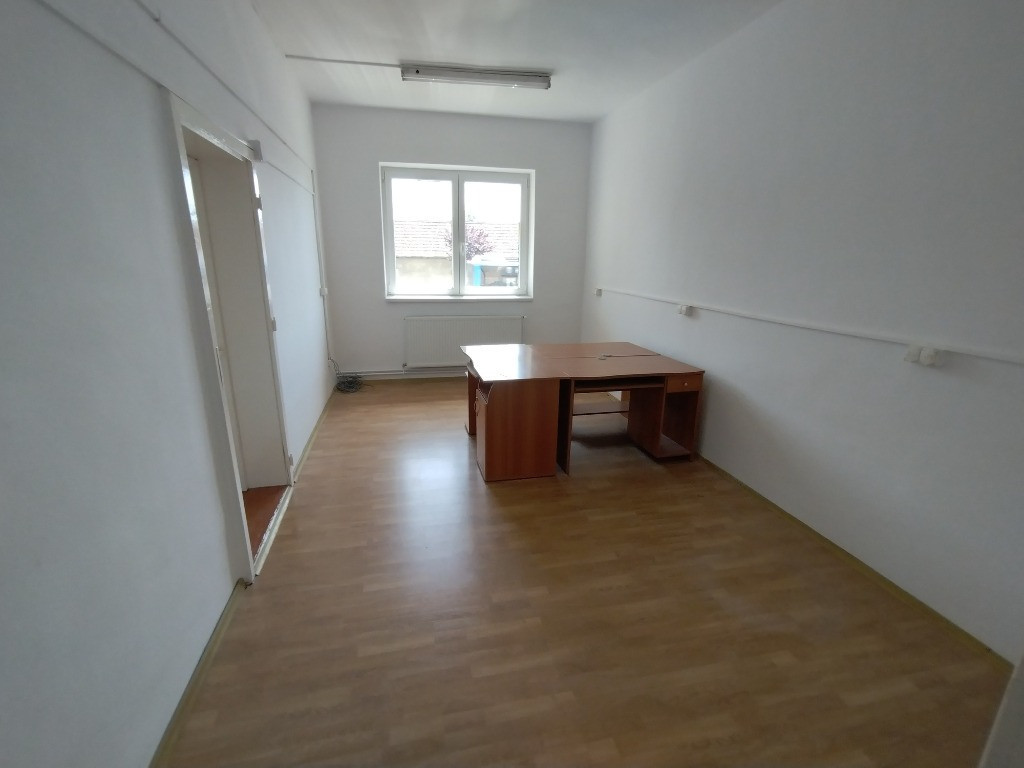 Spatiu birou 1 camera, 16 mp, zona Turnisor (langa Autogara Atlassib)