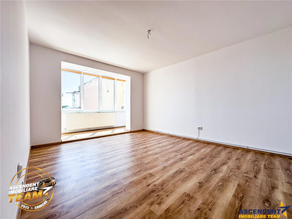 Film! Apartament 2 camere, decomandat, rezidential, Simeria