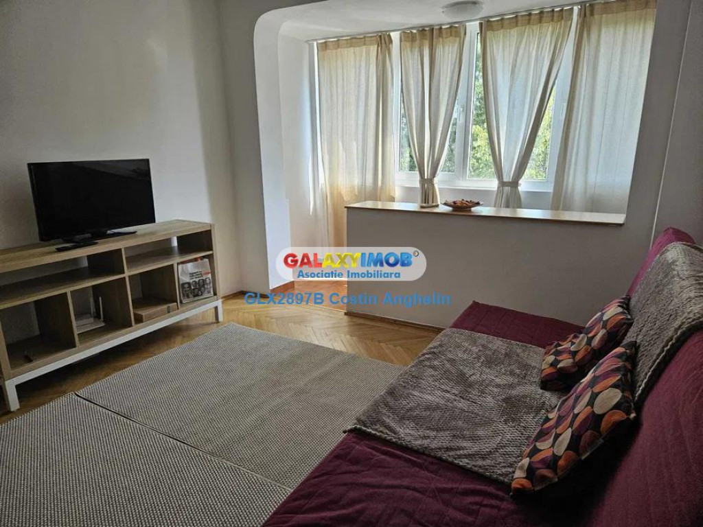 Apartament renovat 2 camere, cu loc de parcare - Unirii