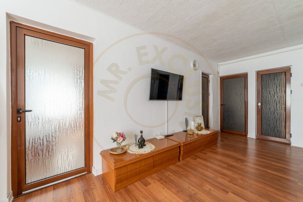 APARTAMENT 3 CAMERE - DECOMANDAT - PITEȘTI