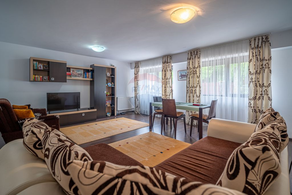 Apartament 2 camere in Azuga cu vedere la munte - Crucea ...