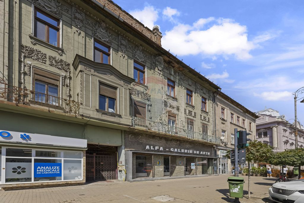 Apartament cu 3 camere de închiriat în zona Ultracentral