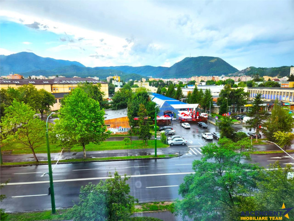 Rezidenta apreciabila, mobilata, accesorizata, vedere montan