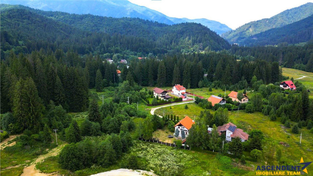 FILM!Resedinta cu Farmec Montan – Teren Generos 1.700 m...