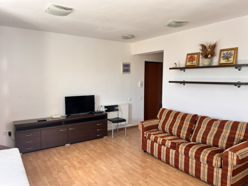 Garsoniera bloc nou str colinei zona cl poplacii et 2 lift