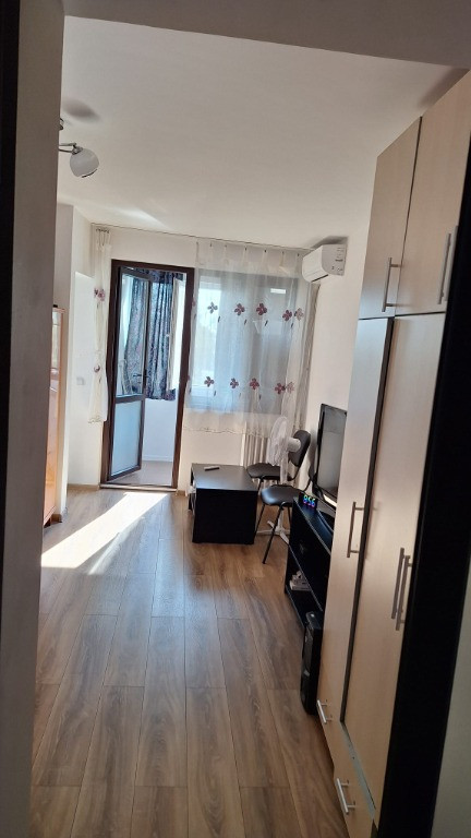 Metrou Costin Georgian, gars, mob/util, et. 7/10