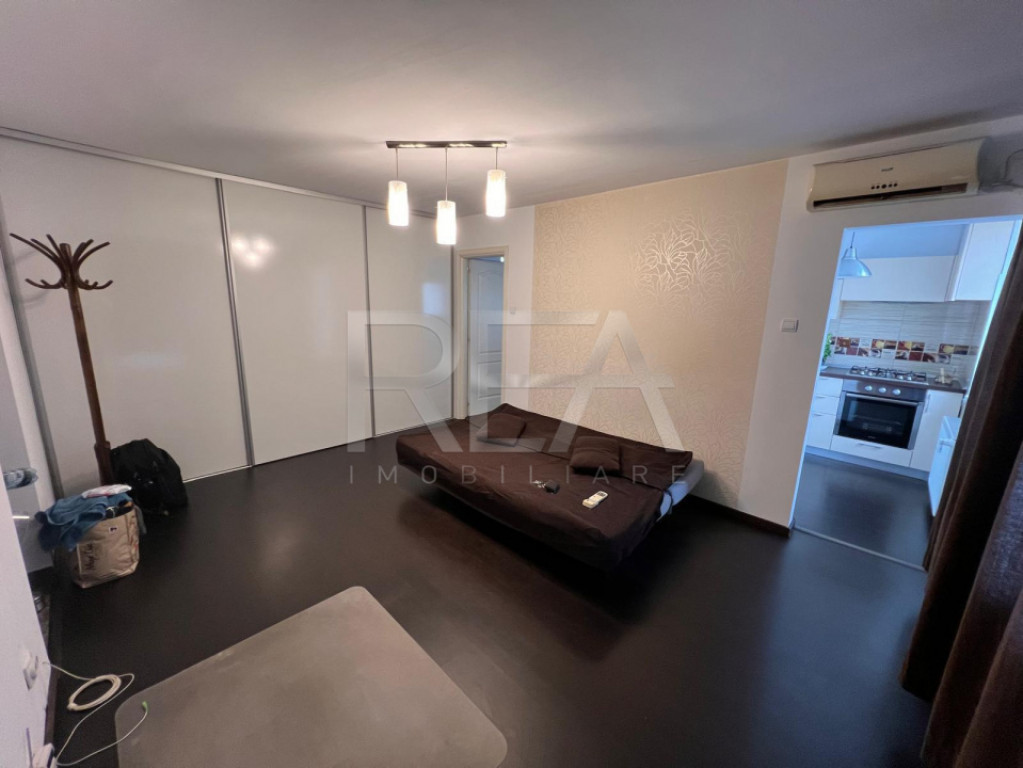 Garsoniera 44,93 mp, 9/9, terasa, anvelopat- Favorit-50m met