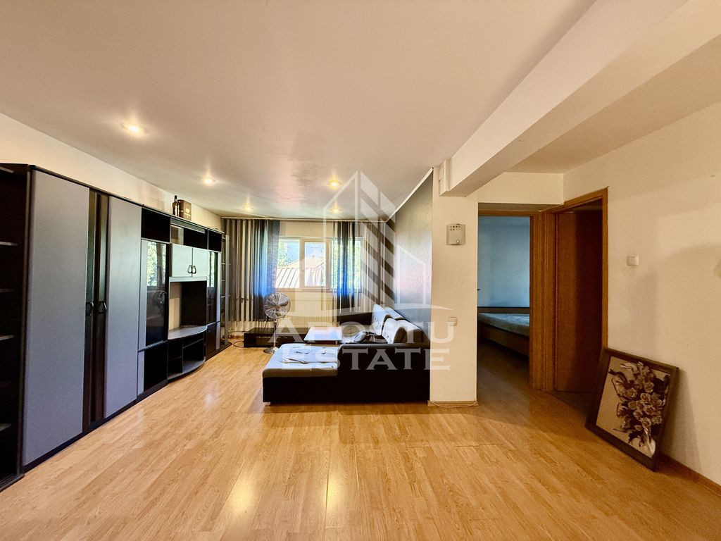 Apartament 3 camere, 2 bai, etaj 1, zona Lipovei - Iulius...