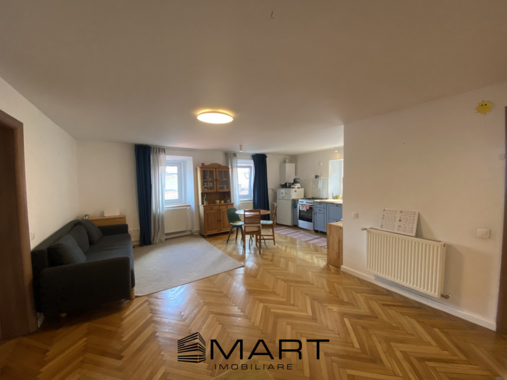 Apartament 3 camere in centrul istoric - strada Turnului si