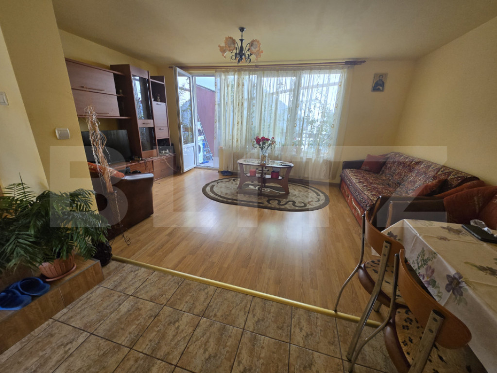 Casa tip duplex, cu 3 camere, 89 mp, Centru