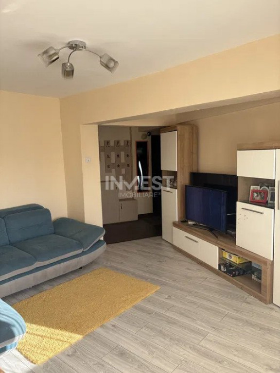 Apartament spațios, 3 camere, zona centrală – 80 mp