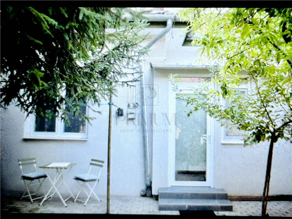 Apartament 1 camera la casa-centrala proprie-decomandat-zona