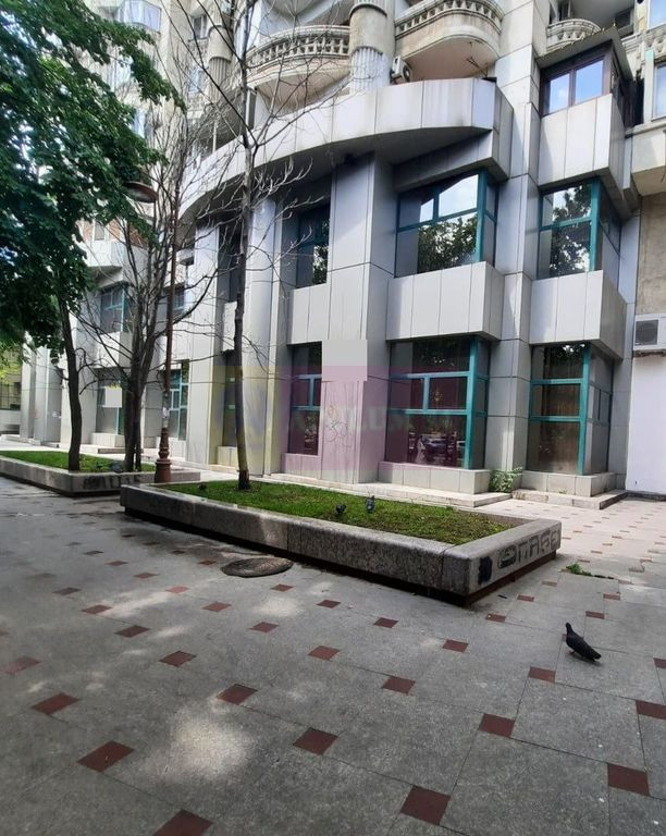 Vanzare spatiu comercial in zona bd Unirii stradal