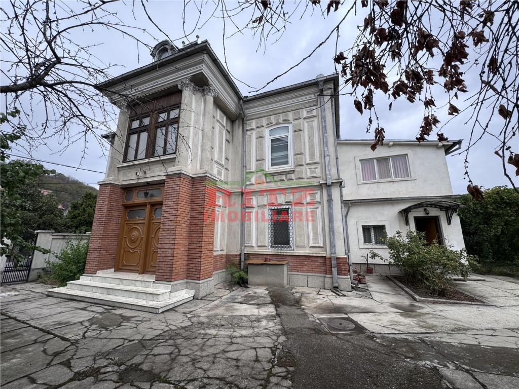 Casa P 1E Pod S= 435 mp, teren 938 mp, pretabila clinica, gr