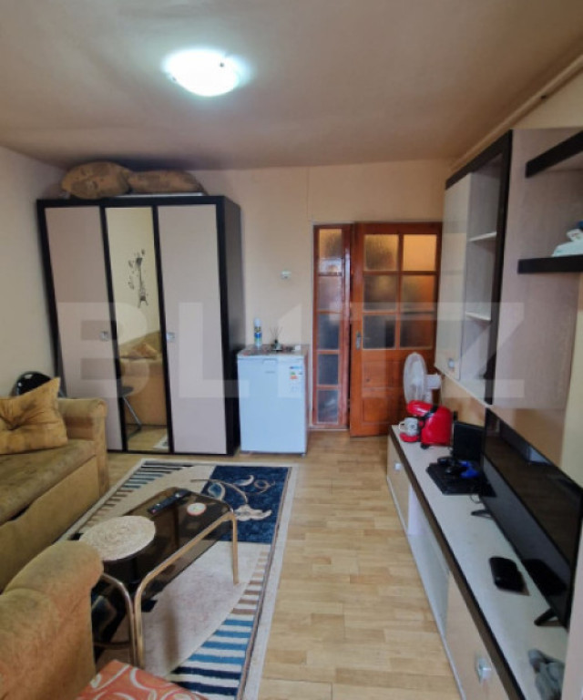 Garsonieră de vânzare – 23 mp utili, mobilată și utila