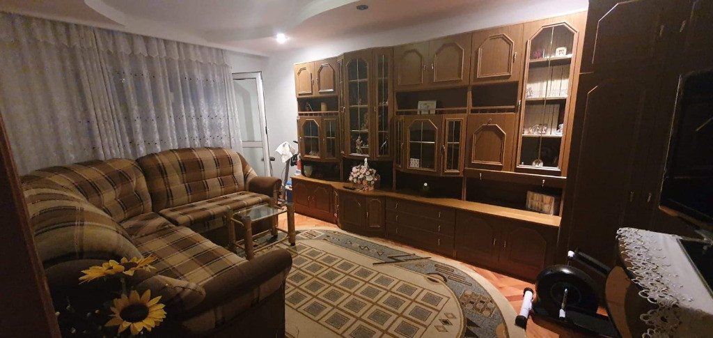 Apartament cu 4 Camere in Burdujeni