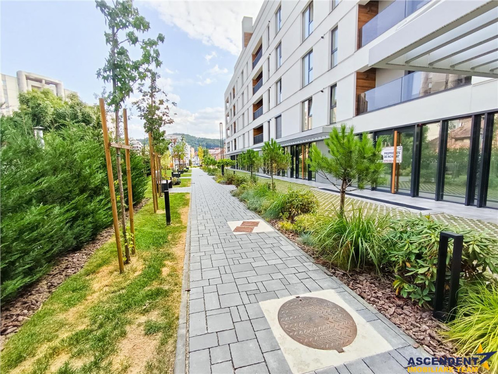 Spatiu comercial high class, multifunctional, Central, Braso