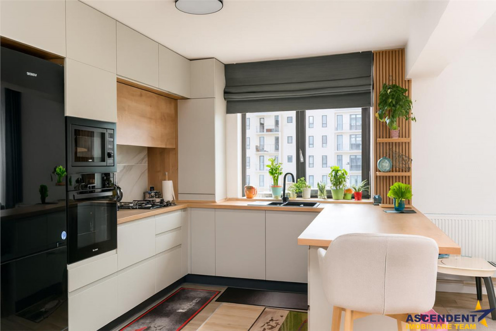 Decomandat, 3 camere,106mp,etaj2, 2 balcoane, 2 bai, Tractor