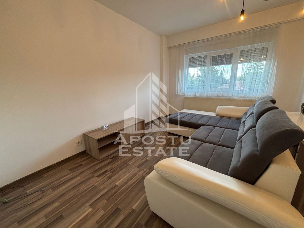 Apartament cu 2 camere, 57 mp, decomandat, zona Aradului