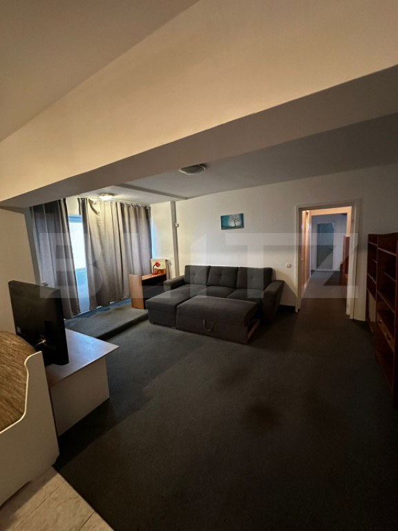 Apartament cu 4 camere, 82 mp, cu garaj si loc de parcare, M