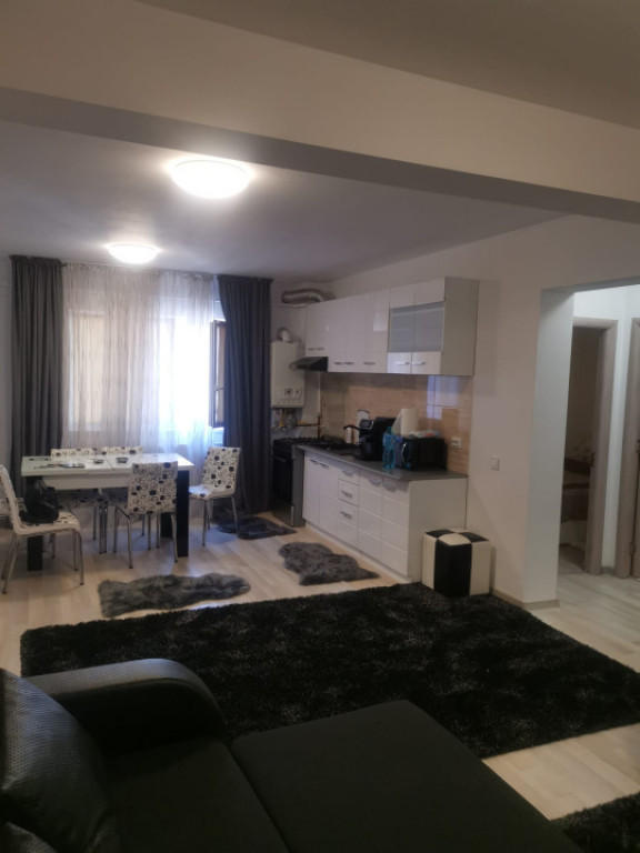 Apartament 3 camere decomandat, 74mp, bloc nou, parcare, 1 M