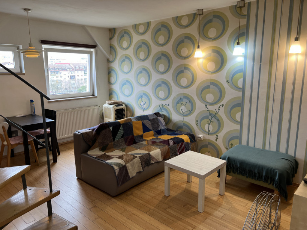 Mansarda moderna 2 camere vasile aron