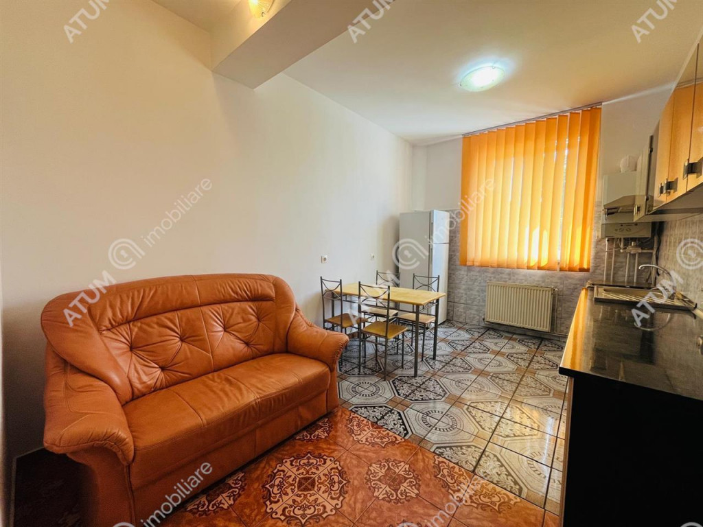 Apartament de inchiriat cu 3 camere zona Mihai Viteazul din