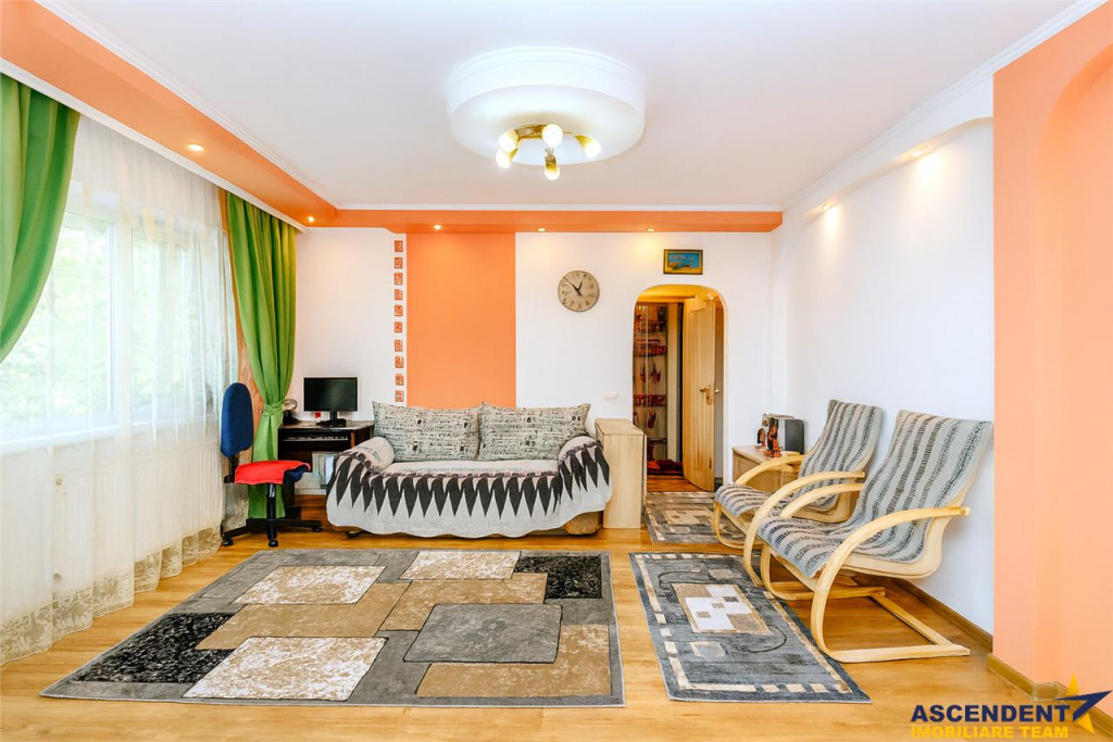 Centrul Civic, Brasov, cochet apartament