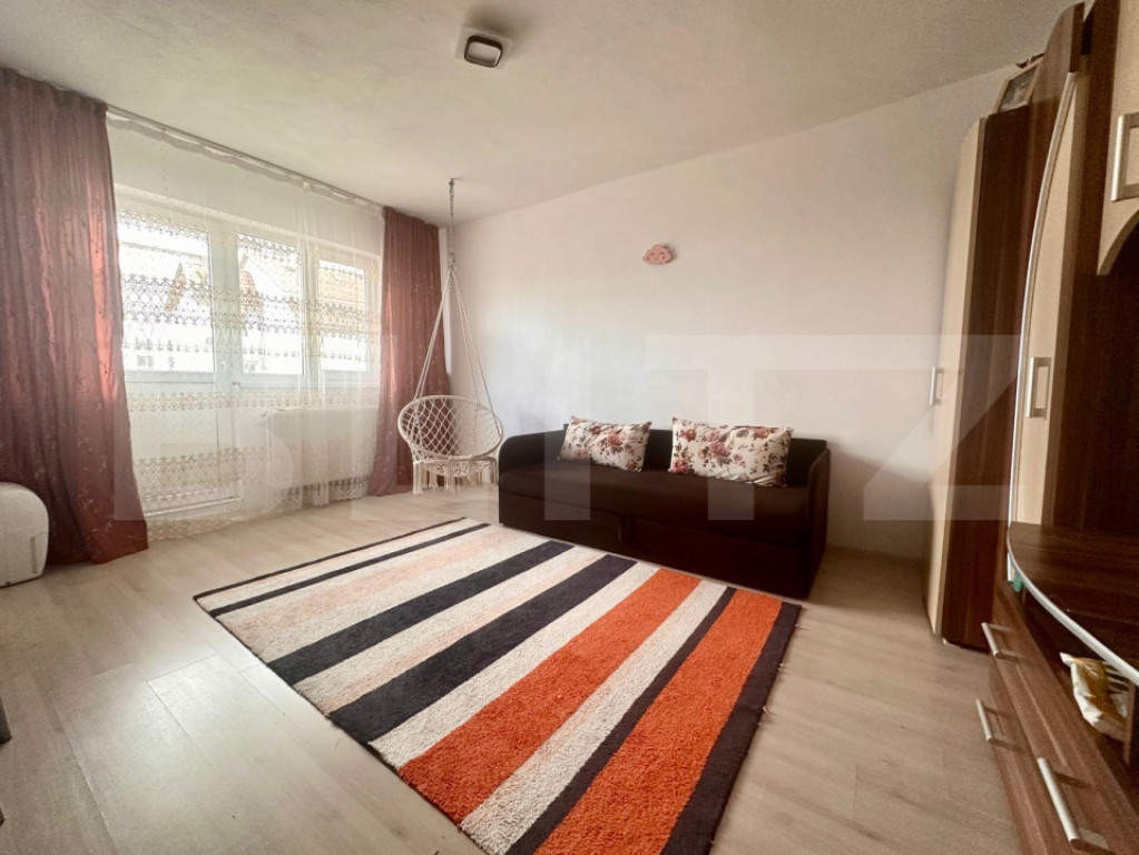 Apartament 4 camere decomandate, 2 bai, 2 balcoane, 77 mp, z