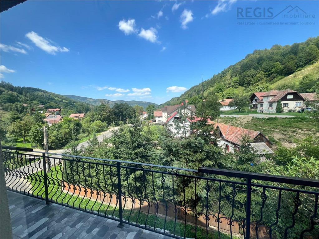 PENSIUNE DEOSEBITA, SIMON, BRAN