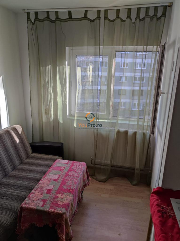 Garsoniera zona Modern