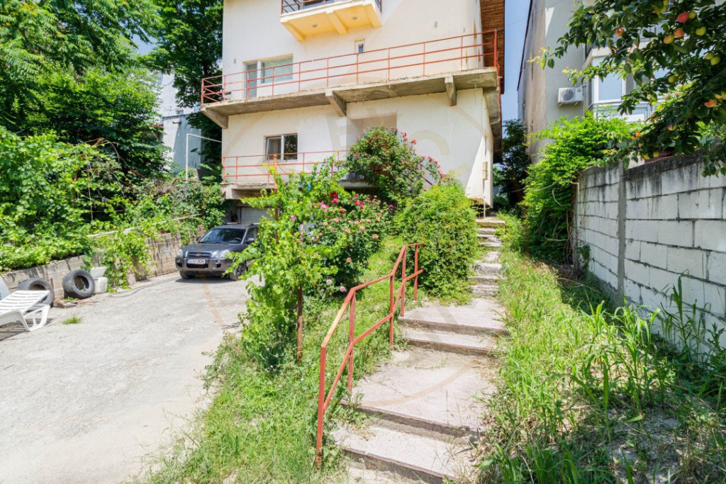 Casa 500mp rezidentiala/comerciala | Curte 590 mp