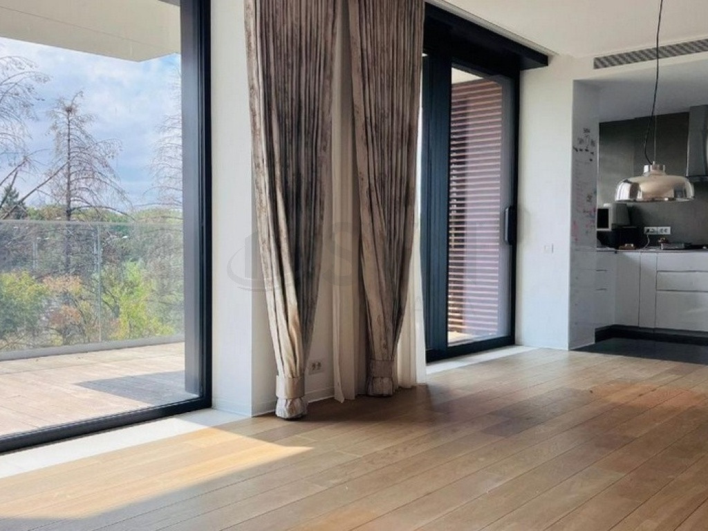 Apartament 4 camere partial mobillat l One Charles de Gaulle