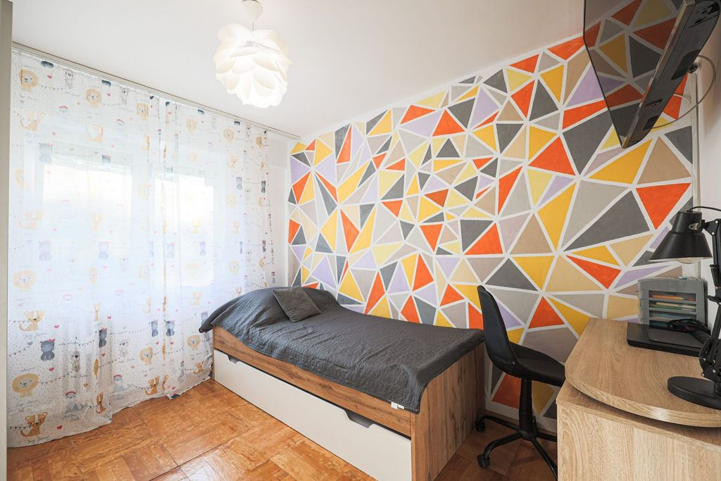 VANDUT Apartament cu 2 camere la etaj 3 Calea Romanilor