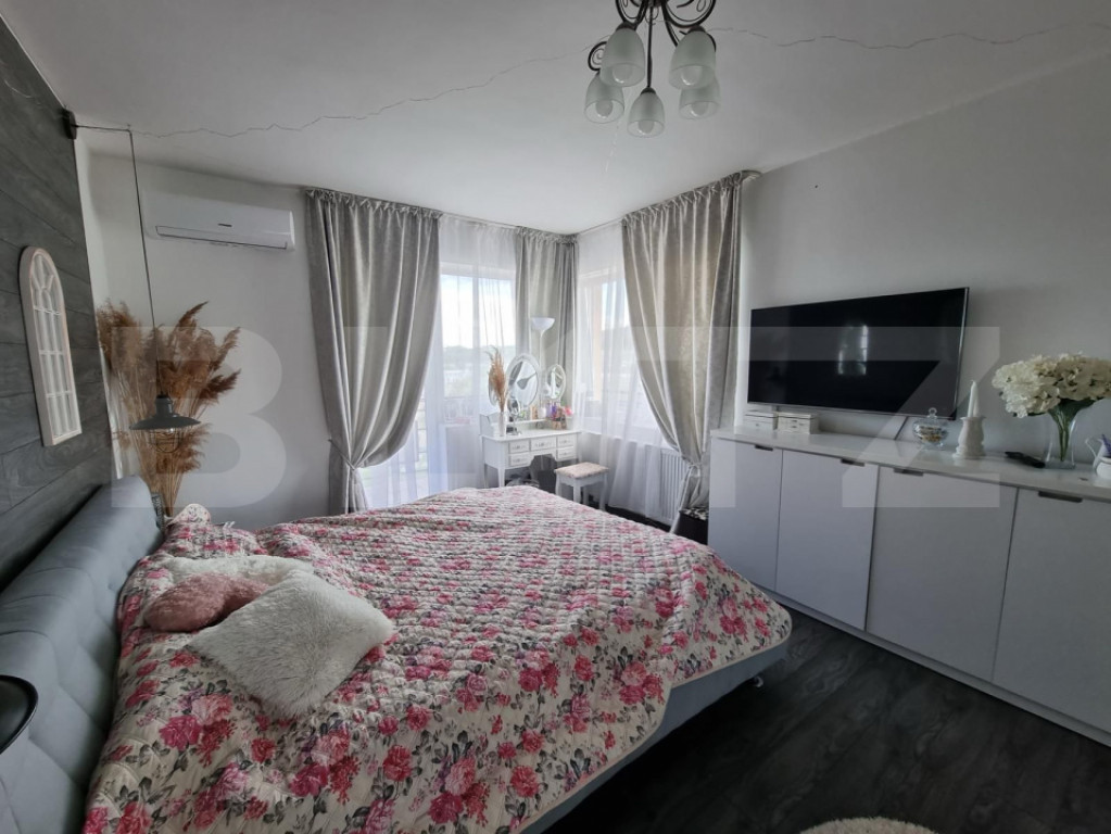 Apartament 2 camere, 54 mp la etaj intermediar - balcon - Pa