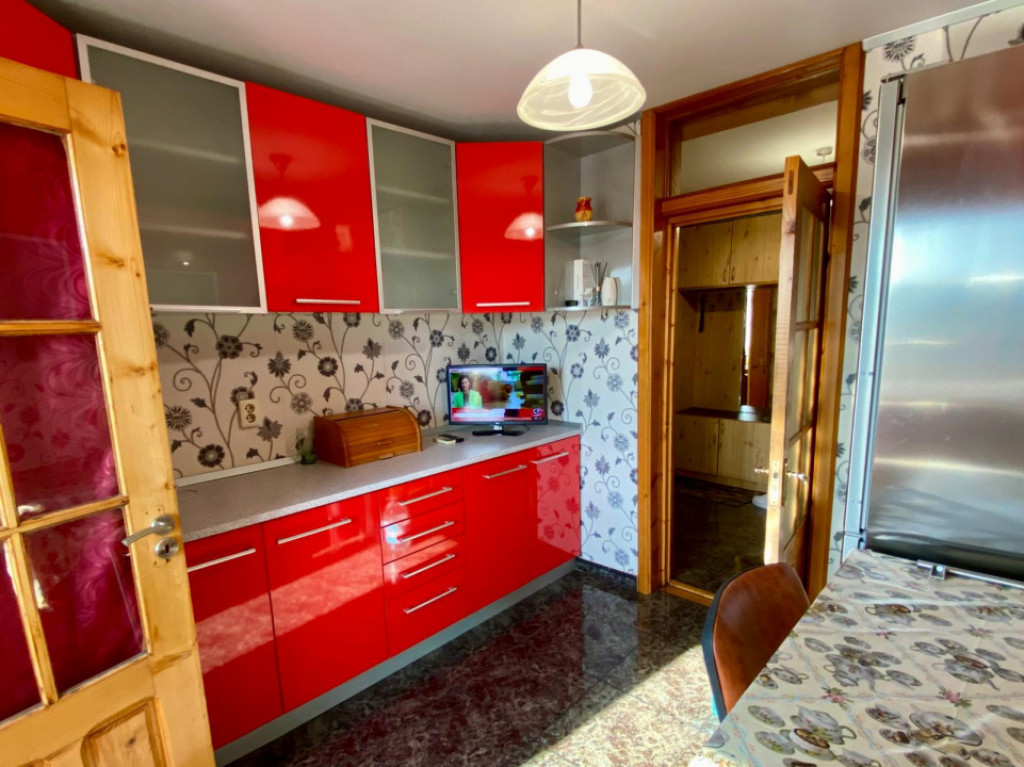 Apartament 2 camere situat in Str. Decebal-Bd. Daciei, cu Ga