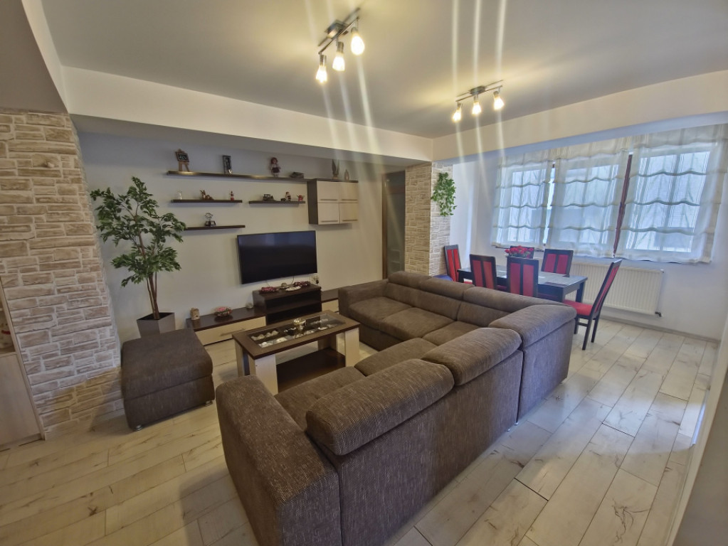 Compozitorilor apartament 3 camere modern termen lung