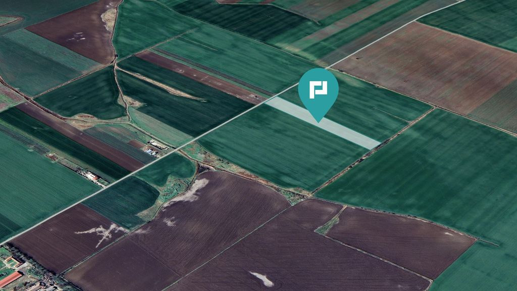 Teren 30.000 mp cu acces asfaltat – Peciu Nou