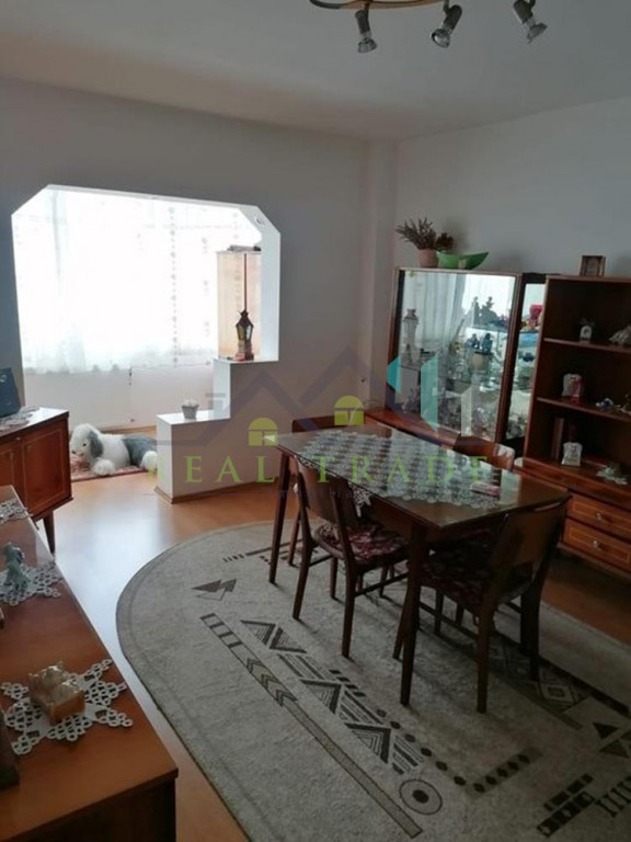 Apartament 2 camere decomandat etaj intermediar Racadau