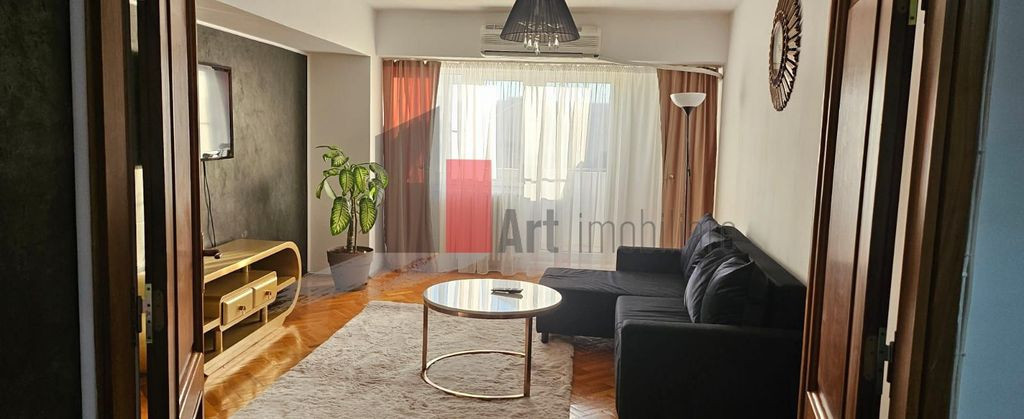 Apartament decomandat, 3 camere, Piața Alba Iulia, compl...