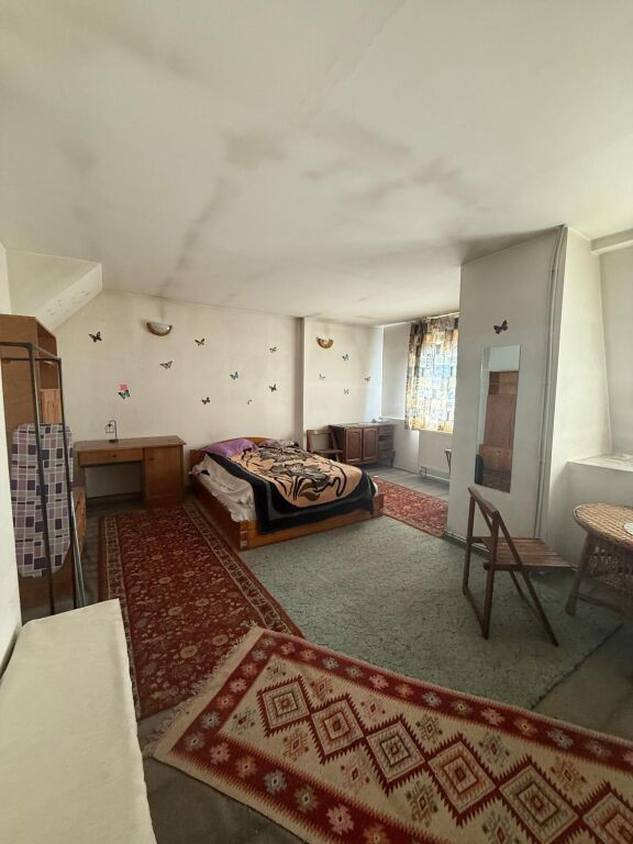 APARTAMENT CU 5 CAMERE PE 2 NIVELE, PACURARI, LUKOIL