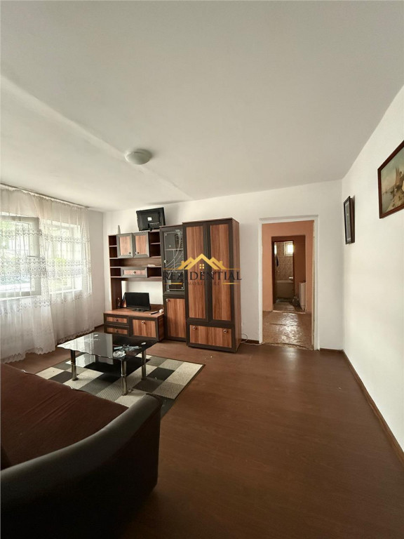 APARTAMENT 3 CAMERE - PARTER