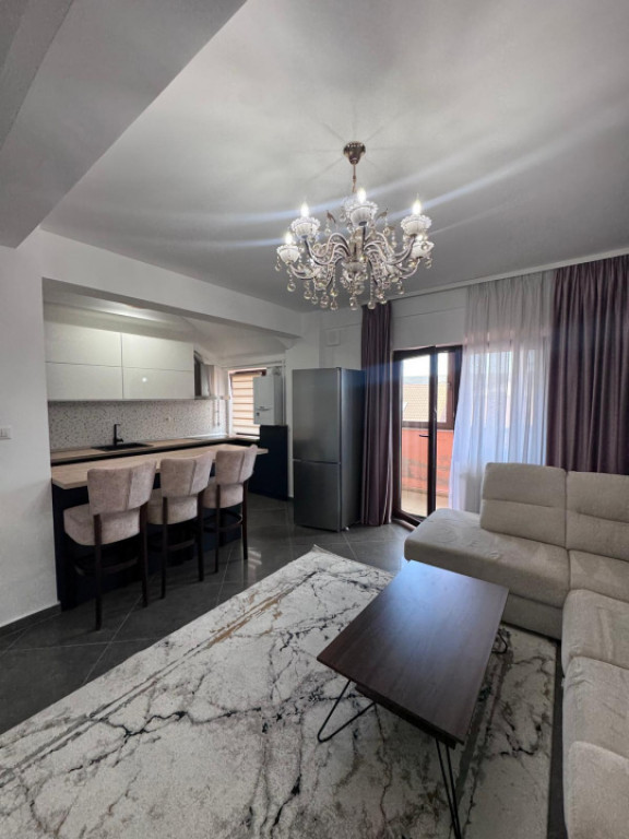 Apartament modern , bloc nou, 3 dormitoare, Radauti