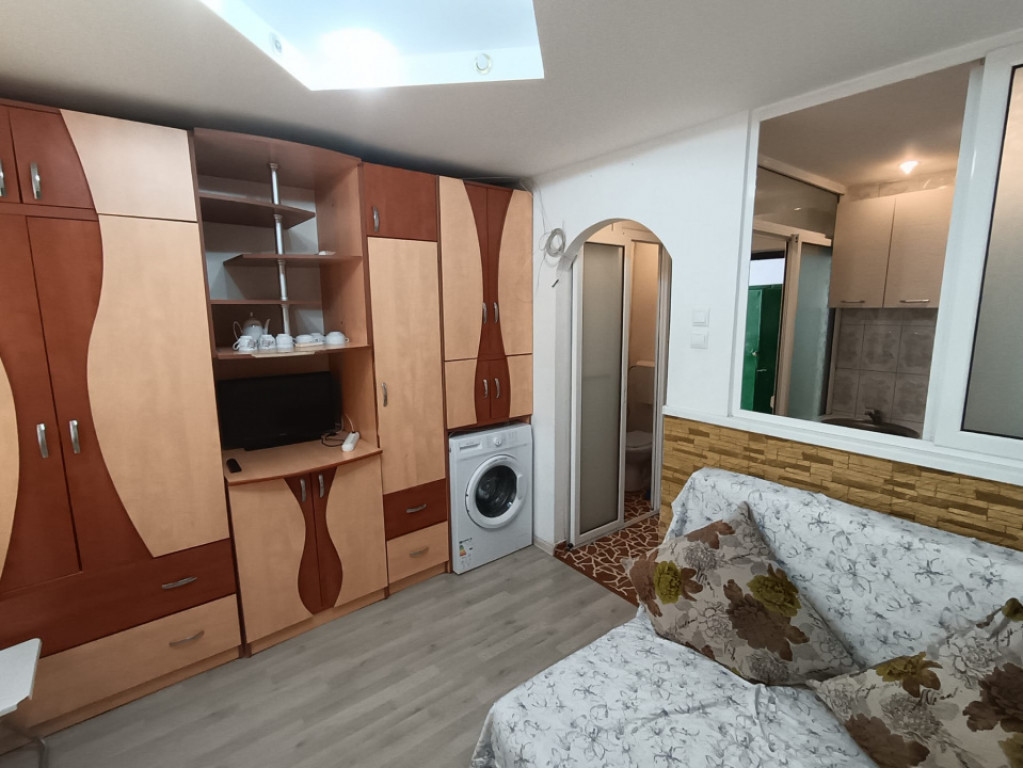 Garsoniera mobilata etaj 2 Nicolina Kaufland