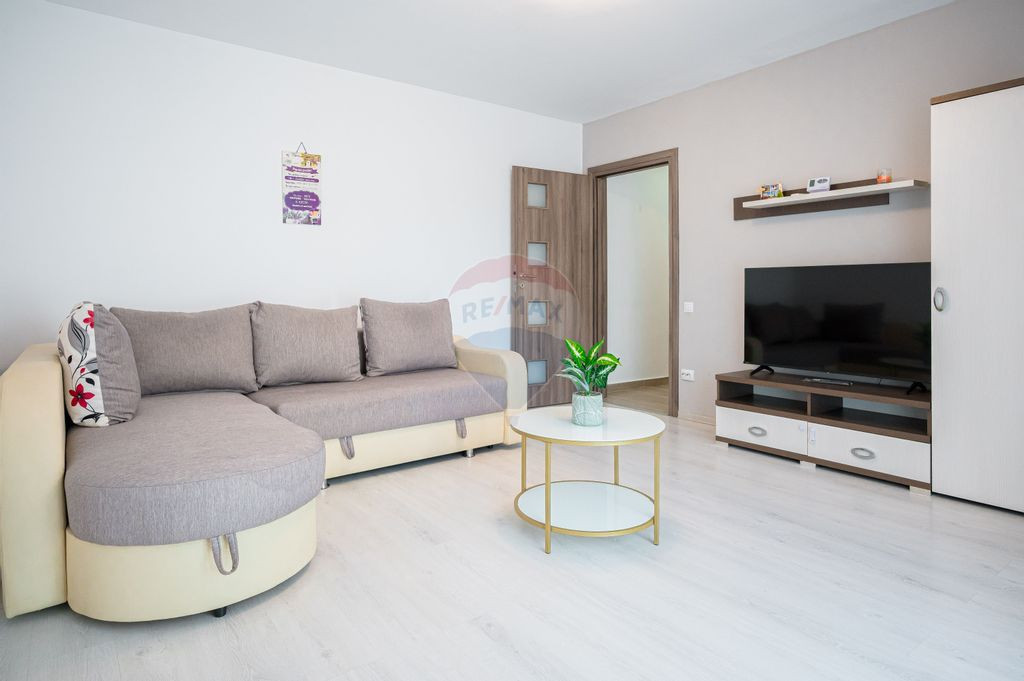 De inchiriat apartament cu 2 camere - boxa + parcare in T...
