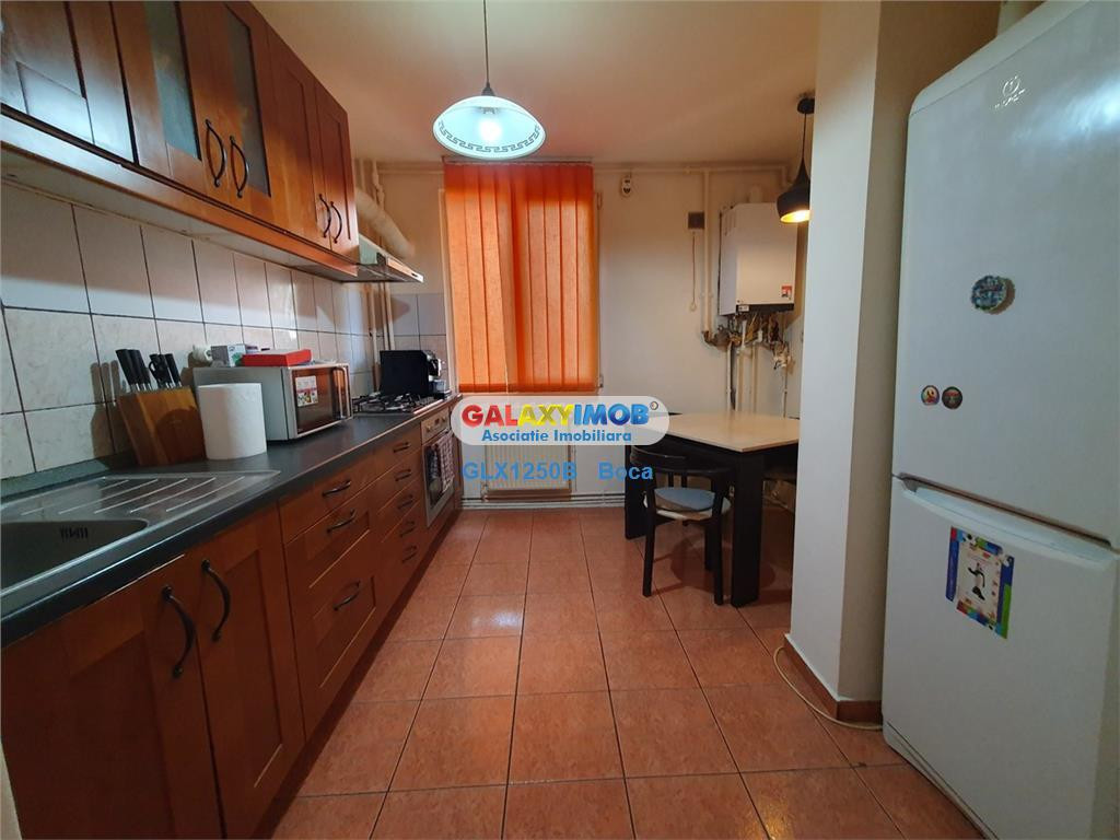 Ap 3 cam decomandat- METROU