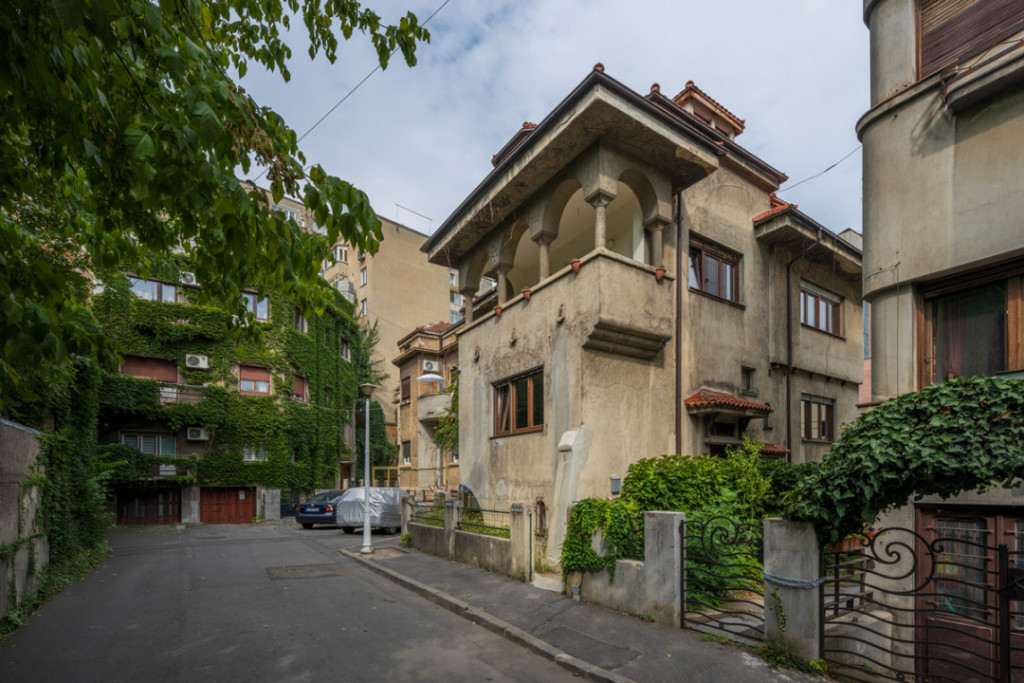 P-TA LAHOVARI, VILA REPREZENTATIVA PENTRU BIROURI, 425 MP.