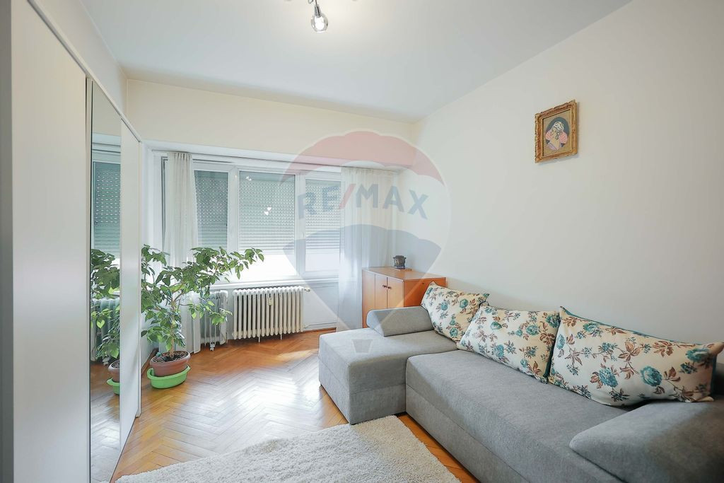 Apartament 3 Camere, Ultracentral, De Închiriat