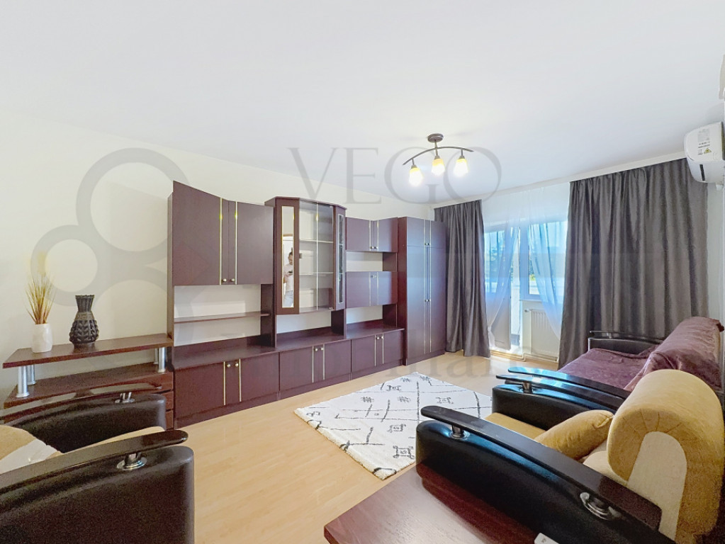 3 camere decomandat, 2 bai, balcon, aproape de UMF, Zorilor